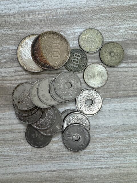 古銭　１００円　１０００円　５０円　硬貨
