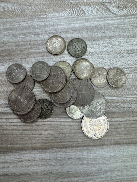 １００円　銀貨　硬貨
