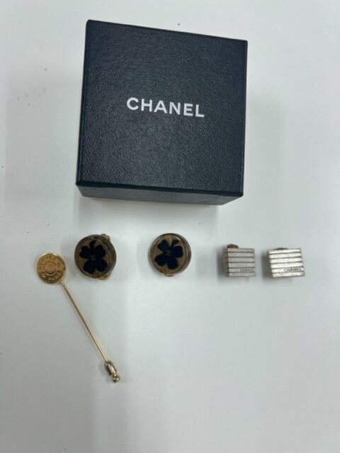 シャネル　タイピン　カフス