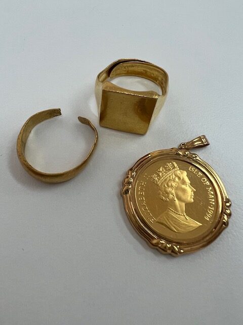 金　１８金　２４金　２２金